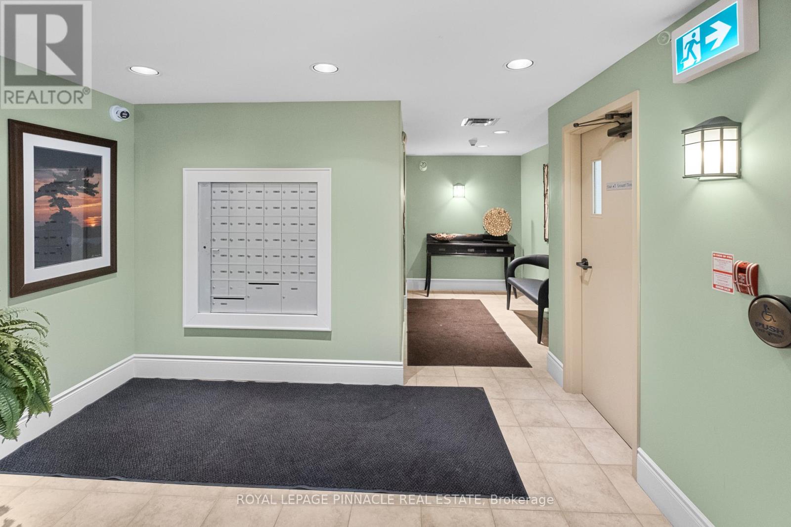#404 391 JAMES STREET W - 3