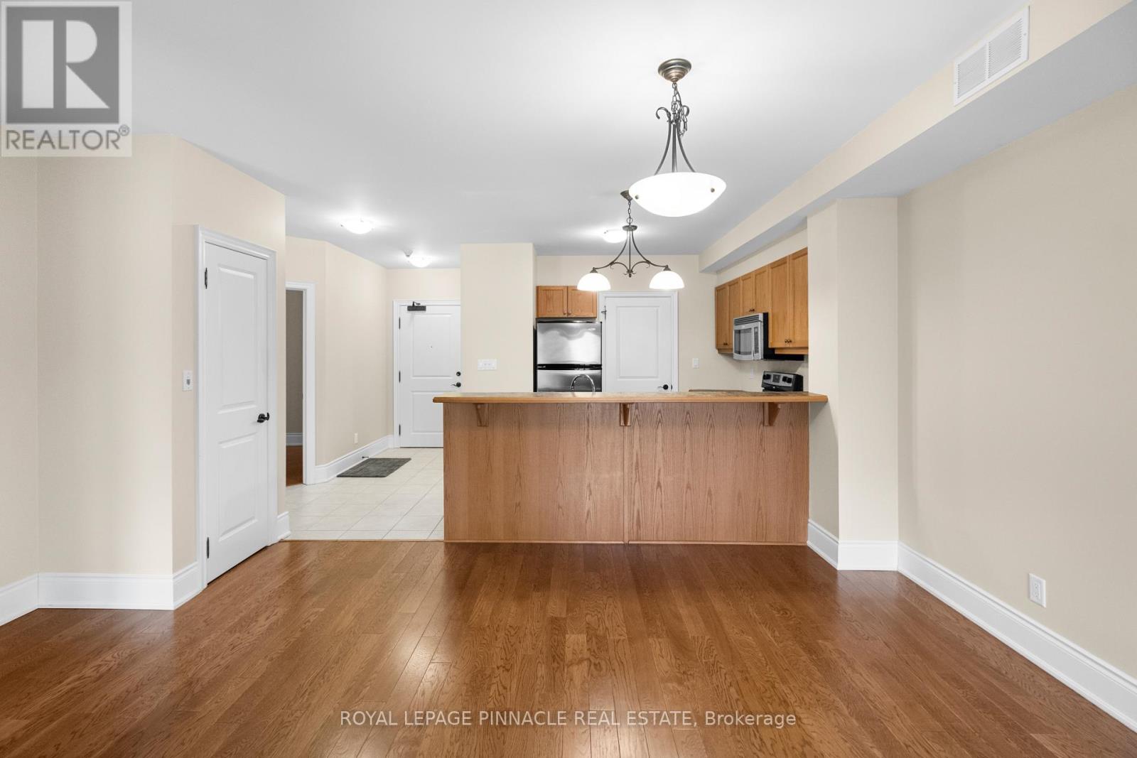#404 391 JAMES STREET W - 9