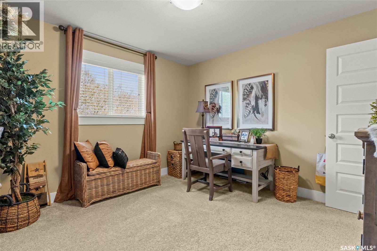 #1 700 Central STREET W - 22