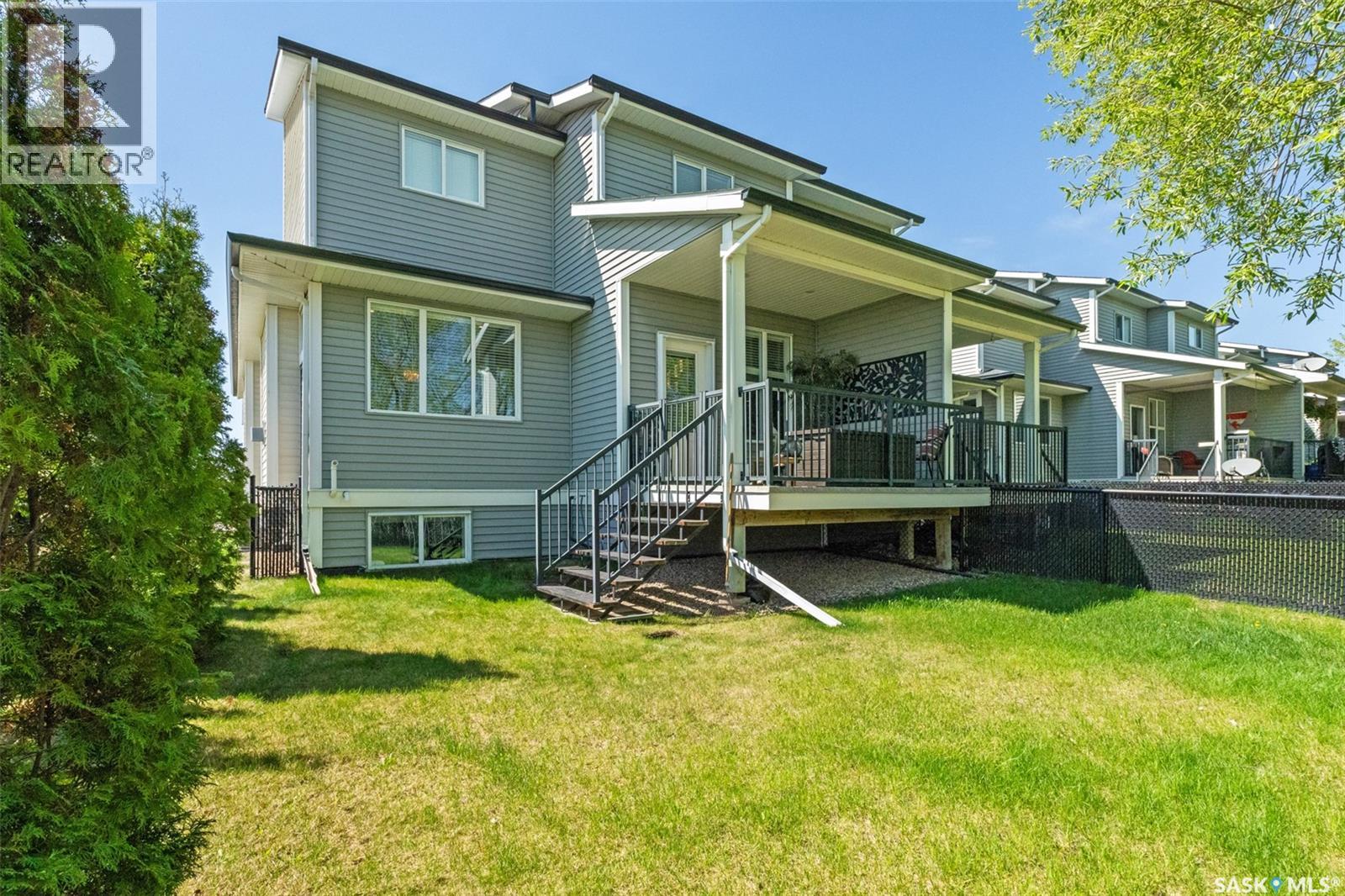 #1 700 Central STREET W - 32