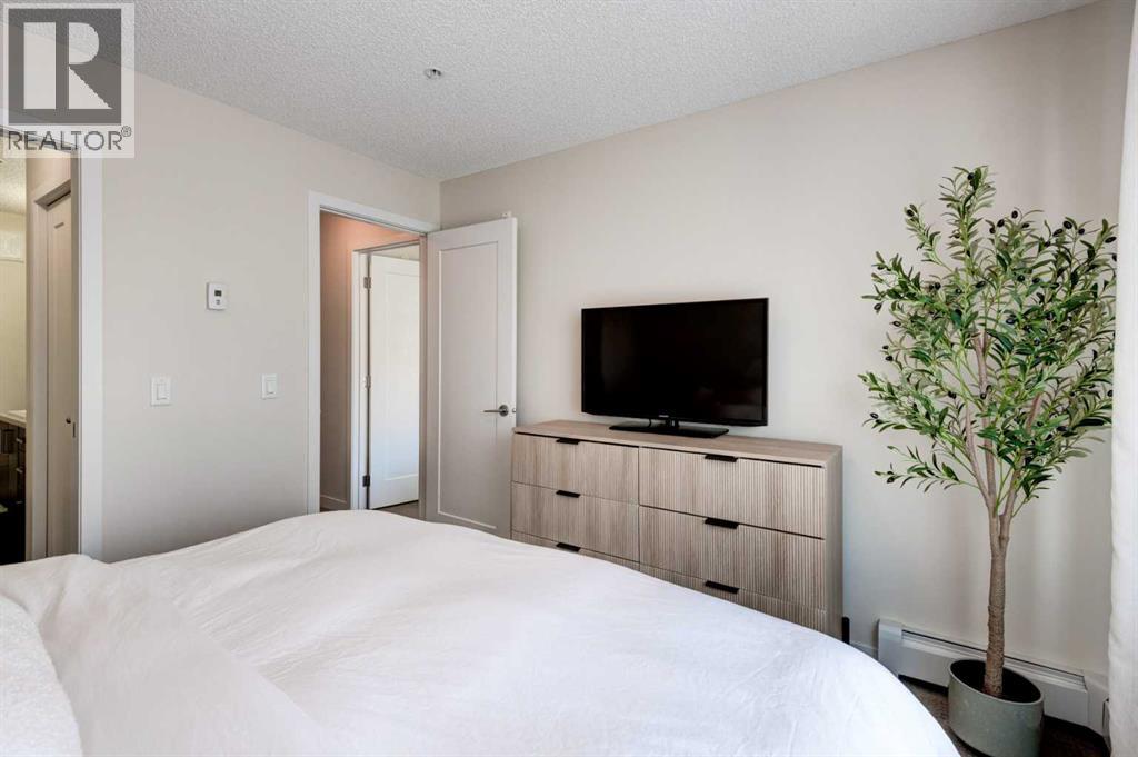 #214 7 Westpark Common SW - 17