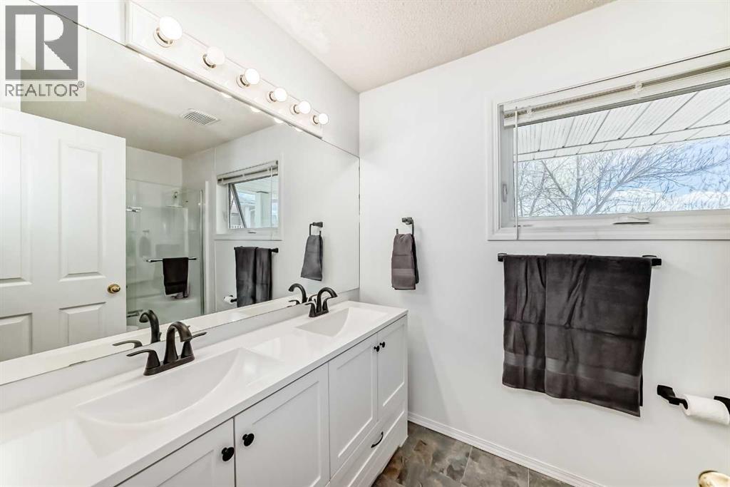 #109 388 Sandarac Drive NW - 19