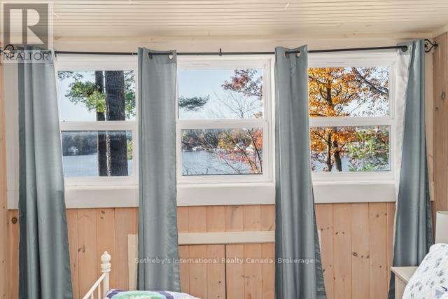 #5 1028 OAK STREET - 31