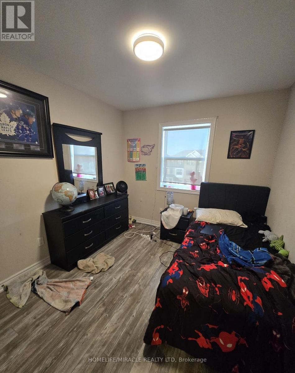 #27 1 LEGGOTT AVENUE - 18