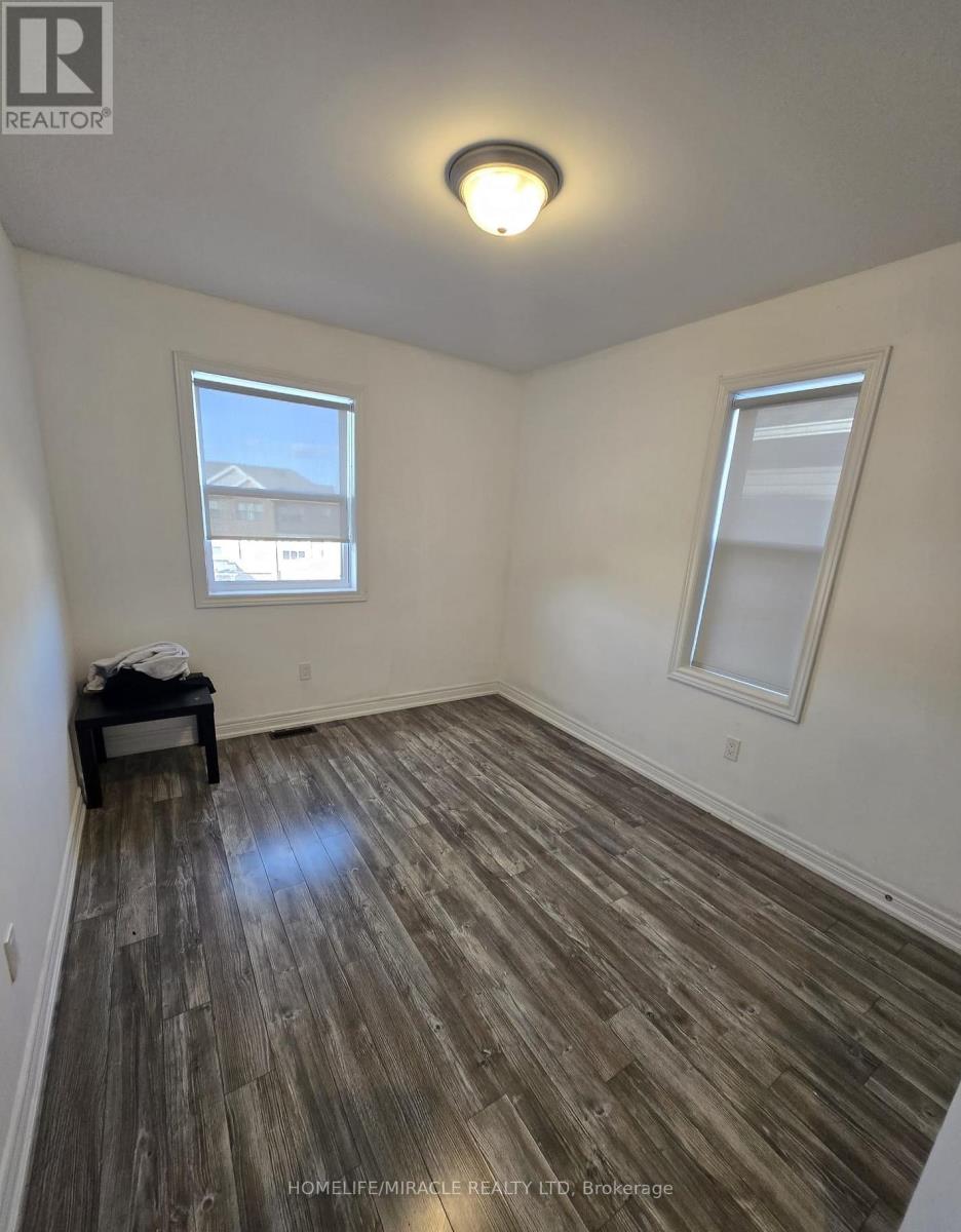 #27 1 LEGGOTT AVENUE - 19