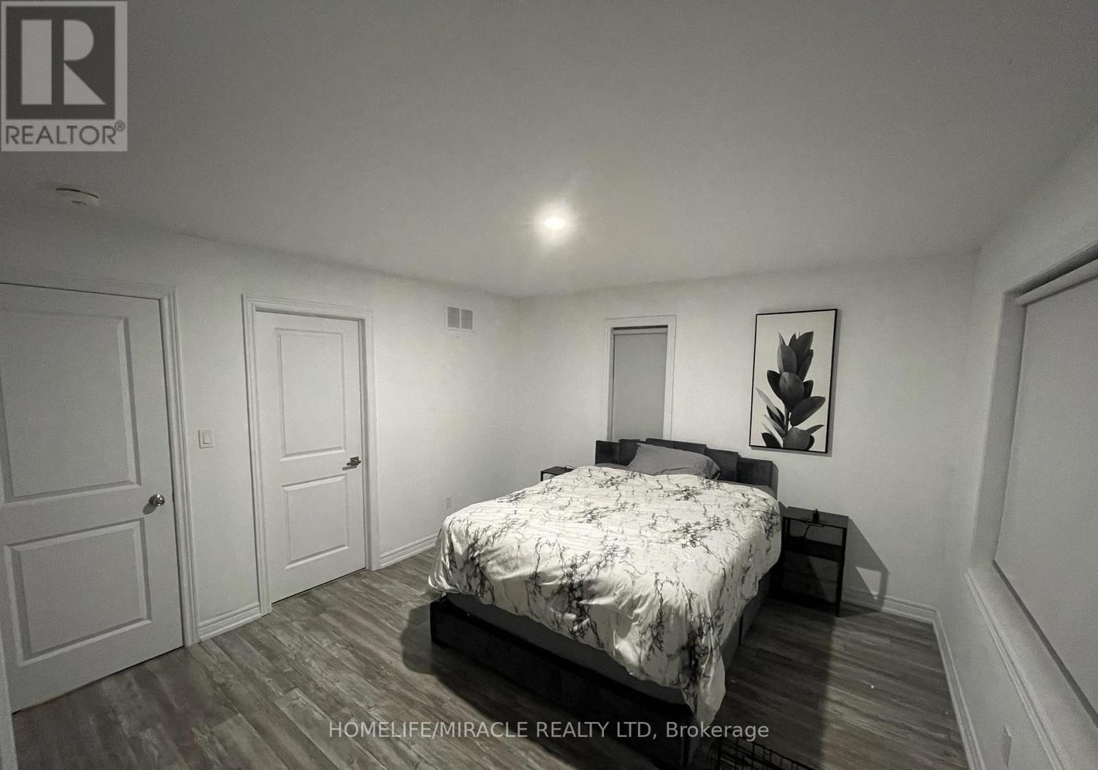 #27 1 LEGGOTT AVENUE - 21