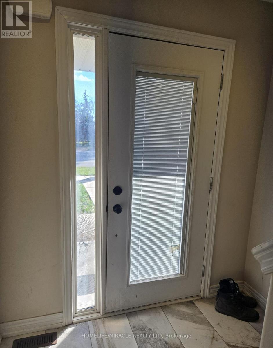 #27 1 LEGGOTT AVENUE - 5