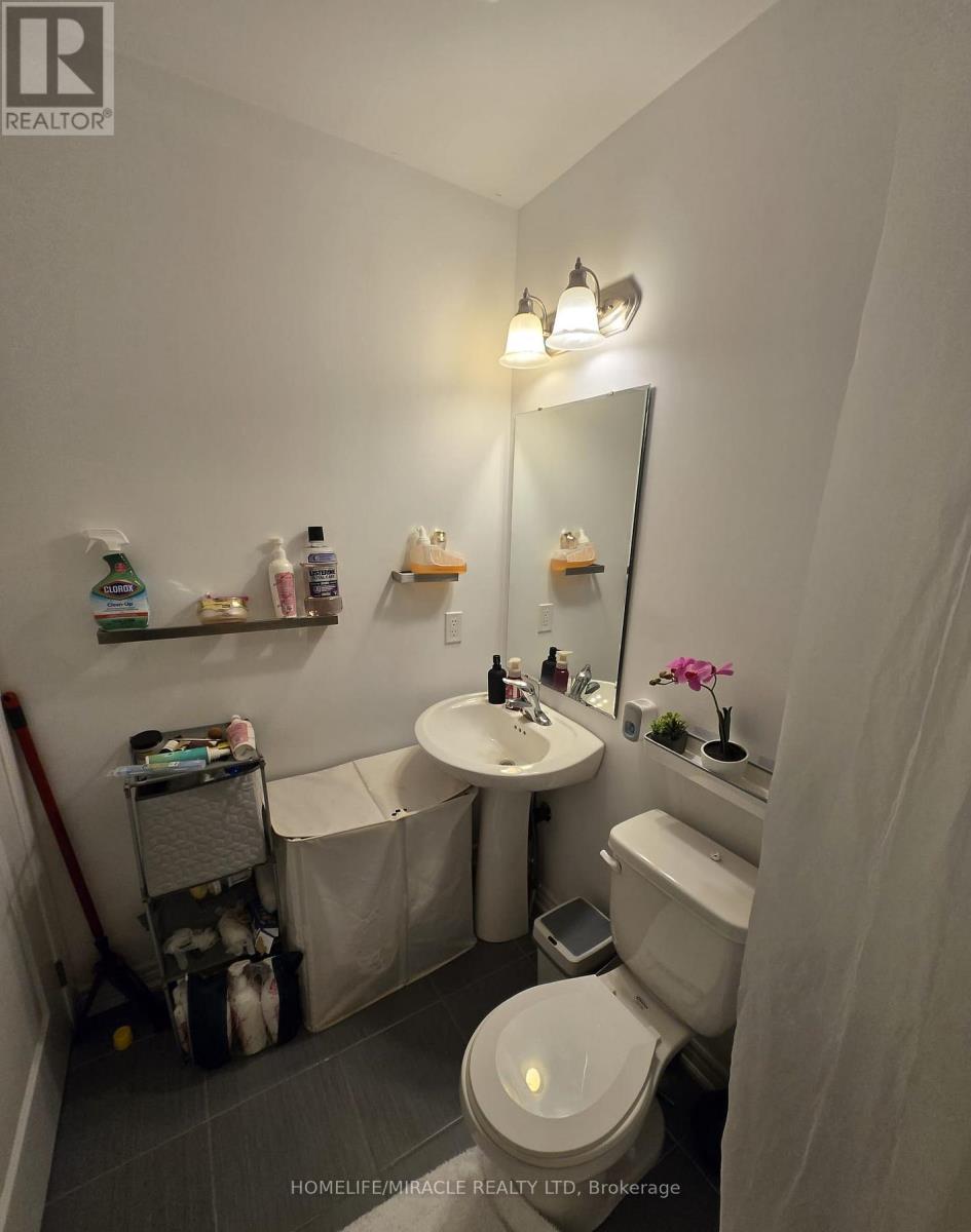 #27 1 LEGGOTT AVENUE - 9