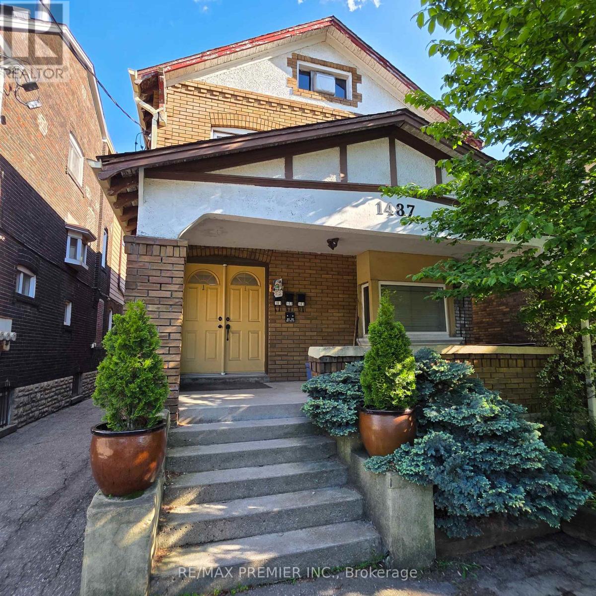 Listing photo of 1487 KING STREET