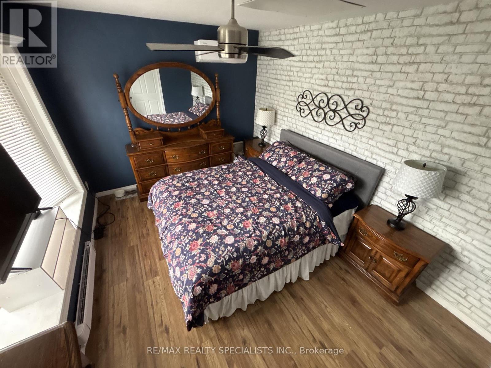 112 INDIAN ROAD - 21