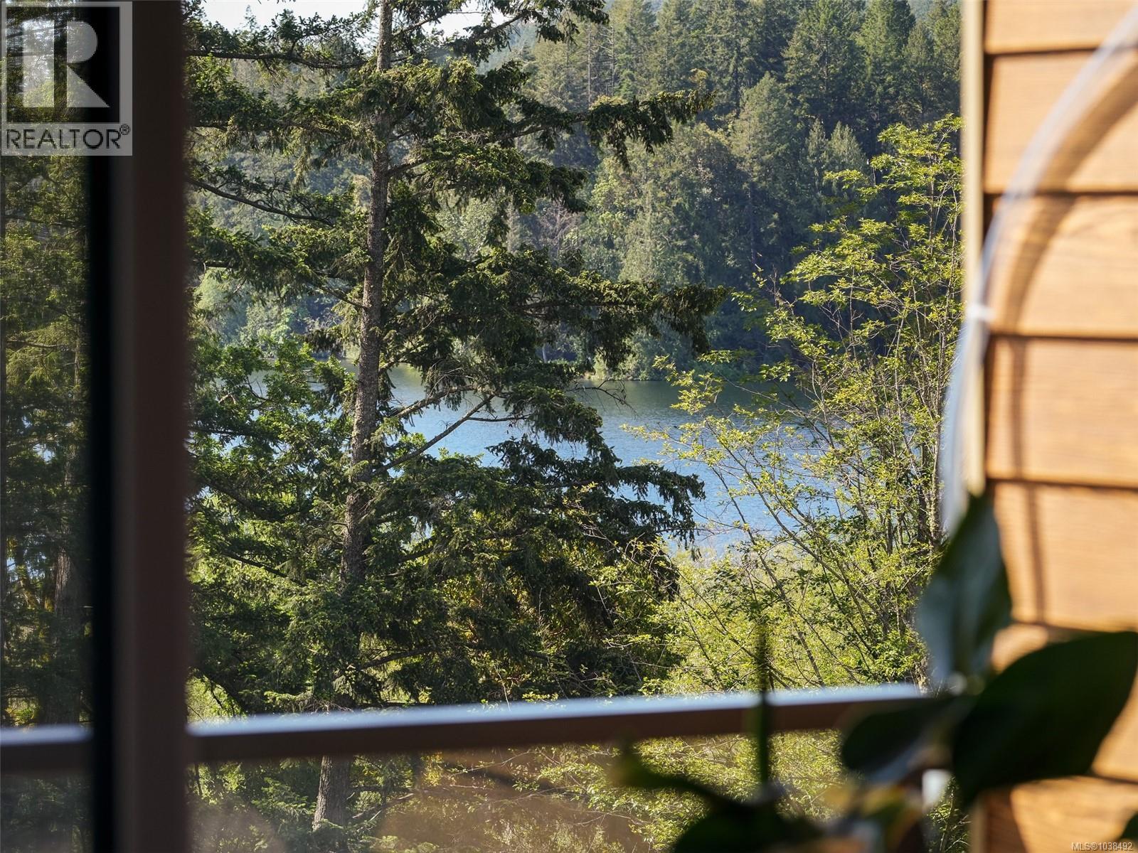 #403 1361 Goldstream Ave - 12