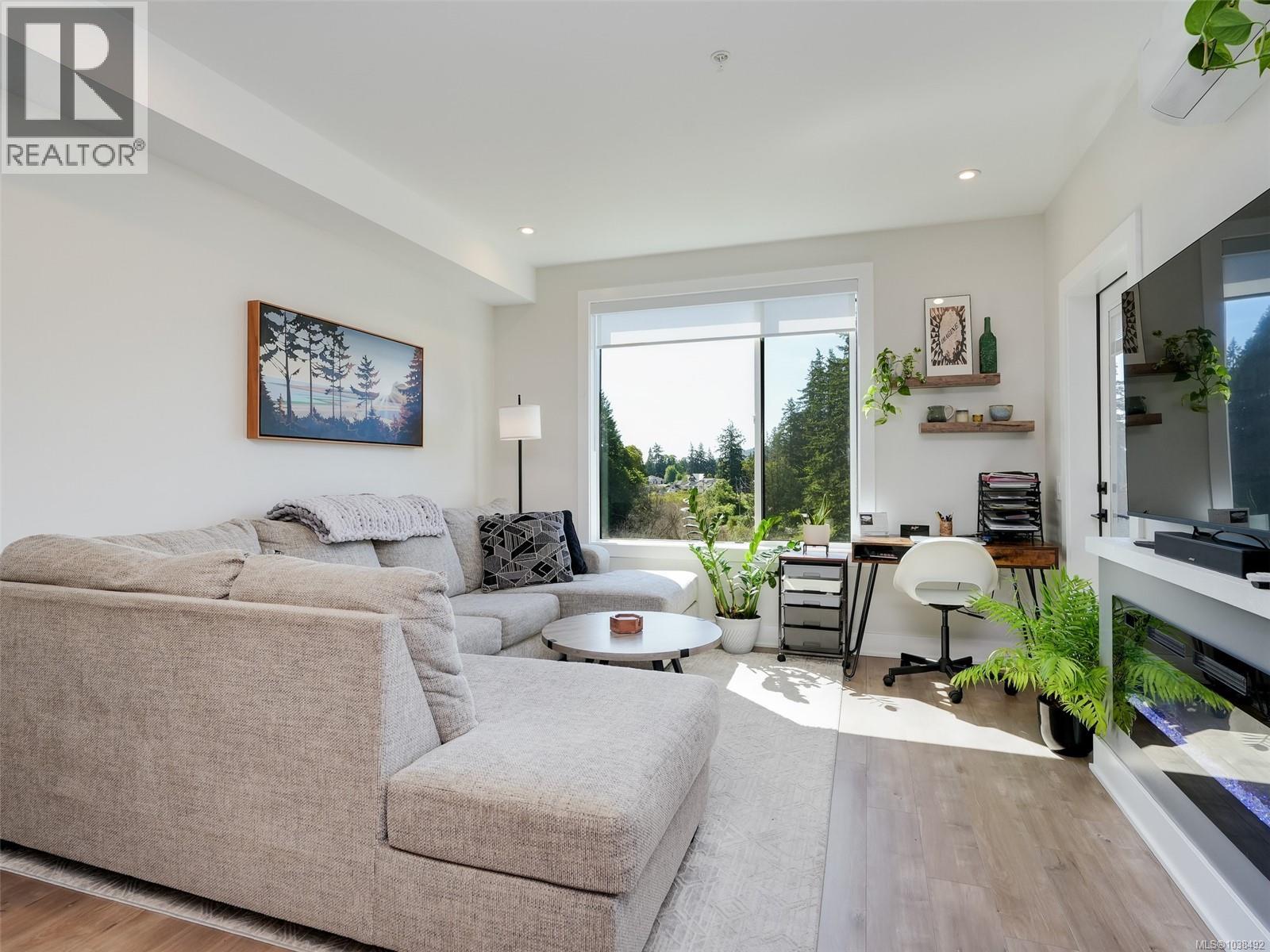 #403 1361 Goldstream Ave - 2