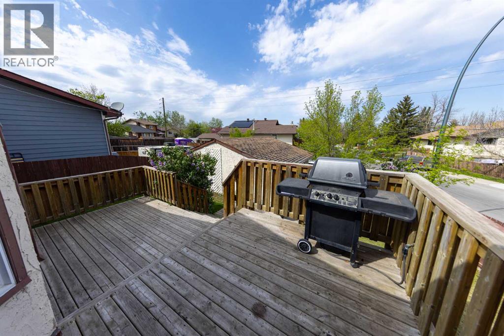 1132 Berkley Drive NW - 48