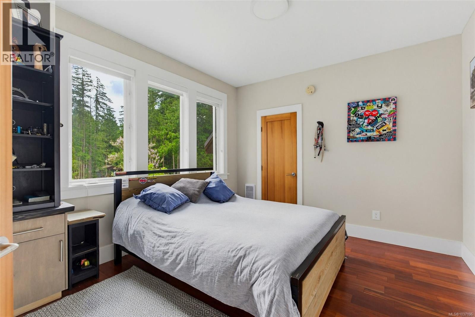 1381 Carlton Dr - 32