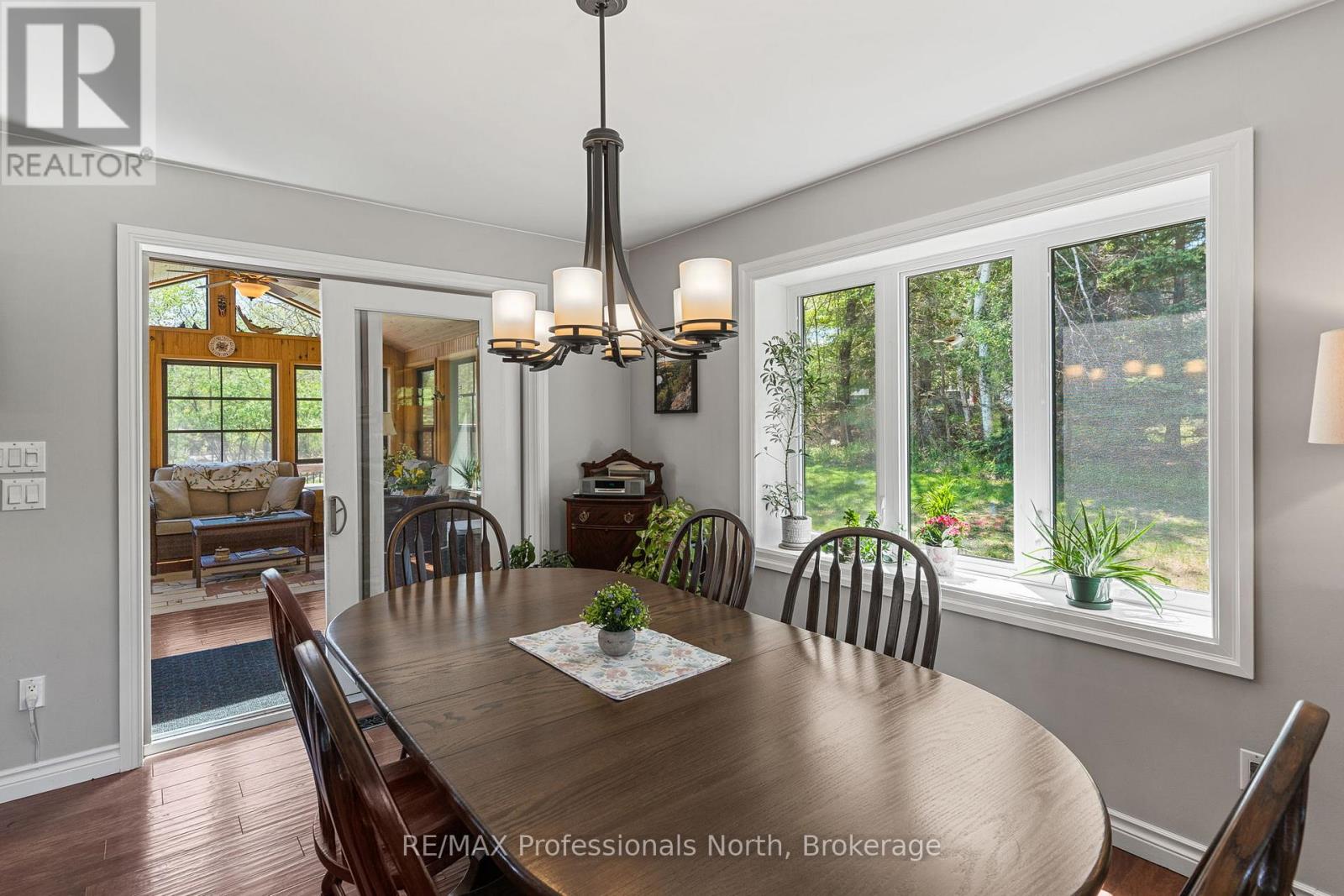 68 HALBIEM CRESCENT - 14