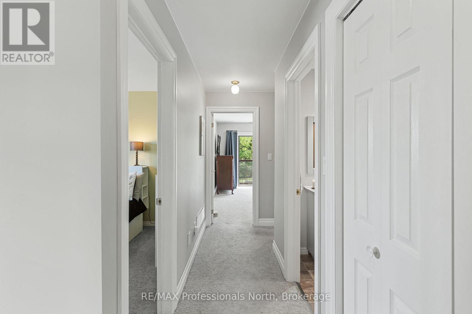 68 HALBIEM CRESCENT - 21