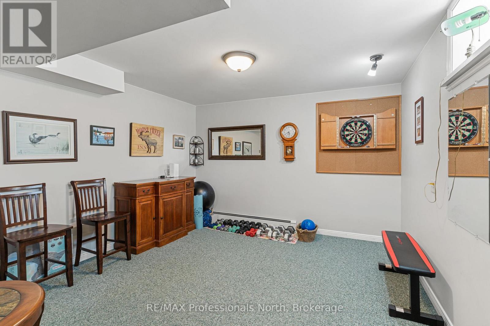 68 HALBIEM CRESCENT - 33