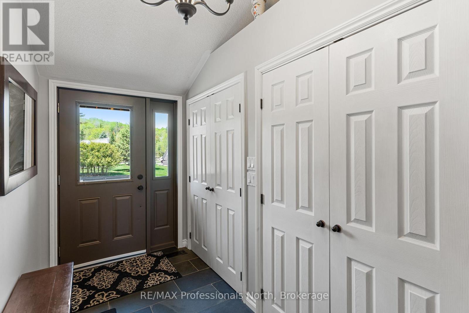 68 HALBIEM CRESCENT - 4