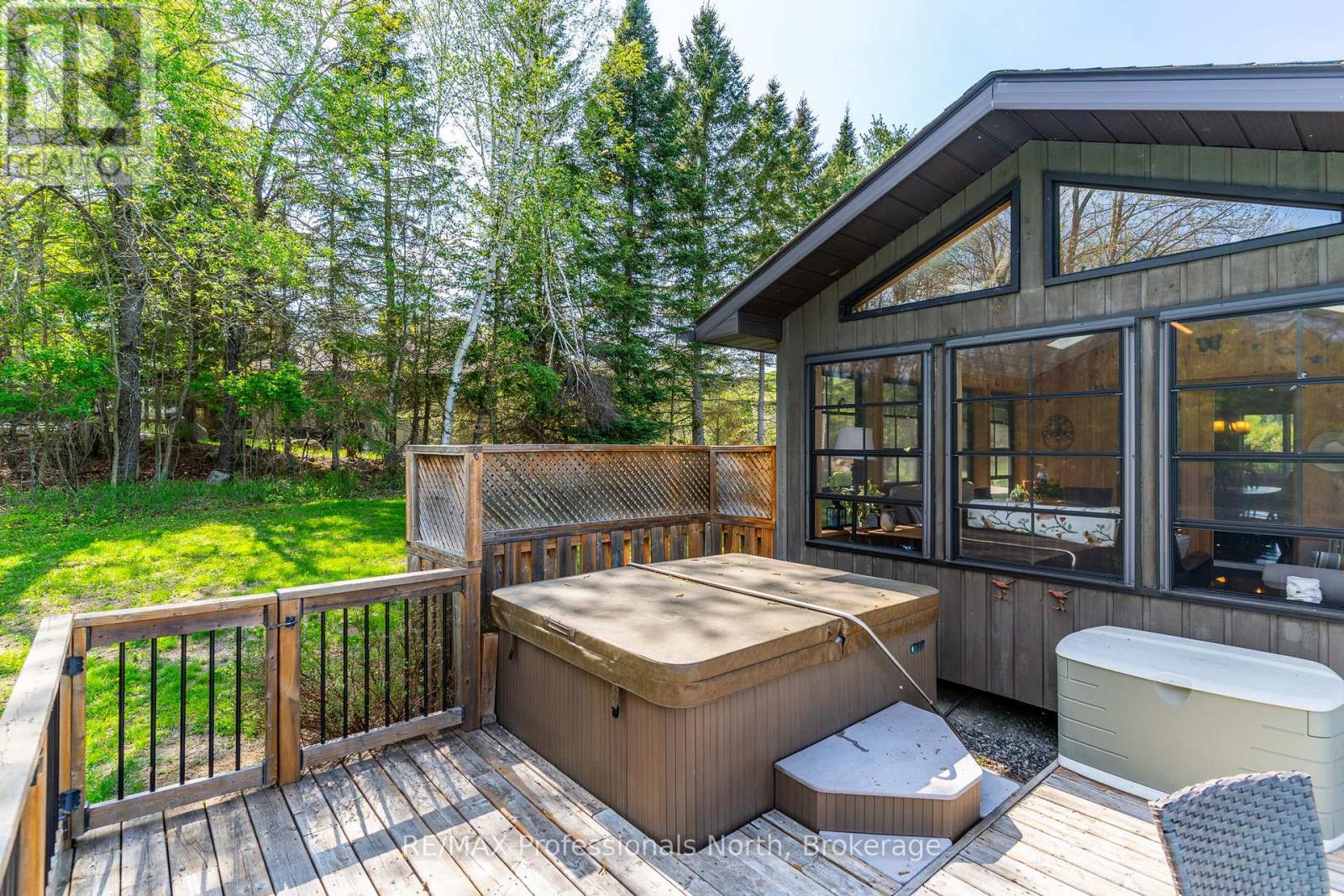 68 HALBIEM CRESCENT - 42