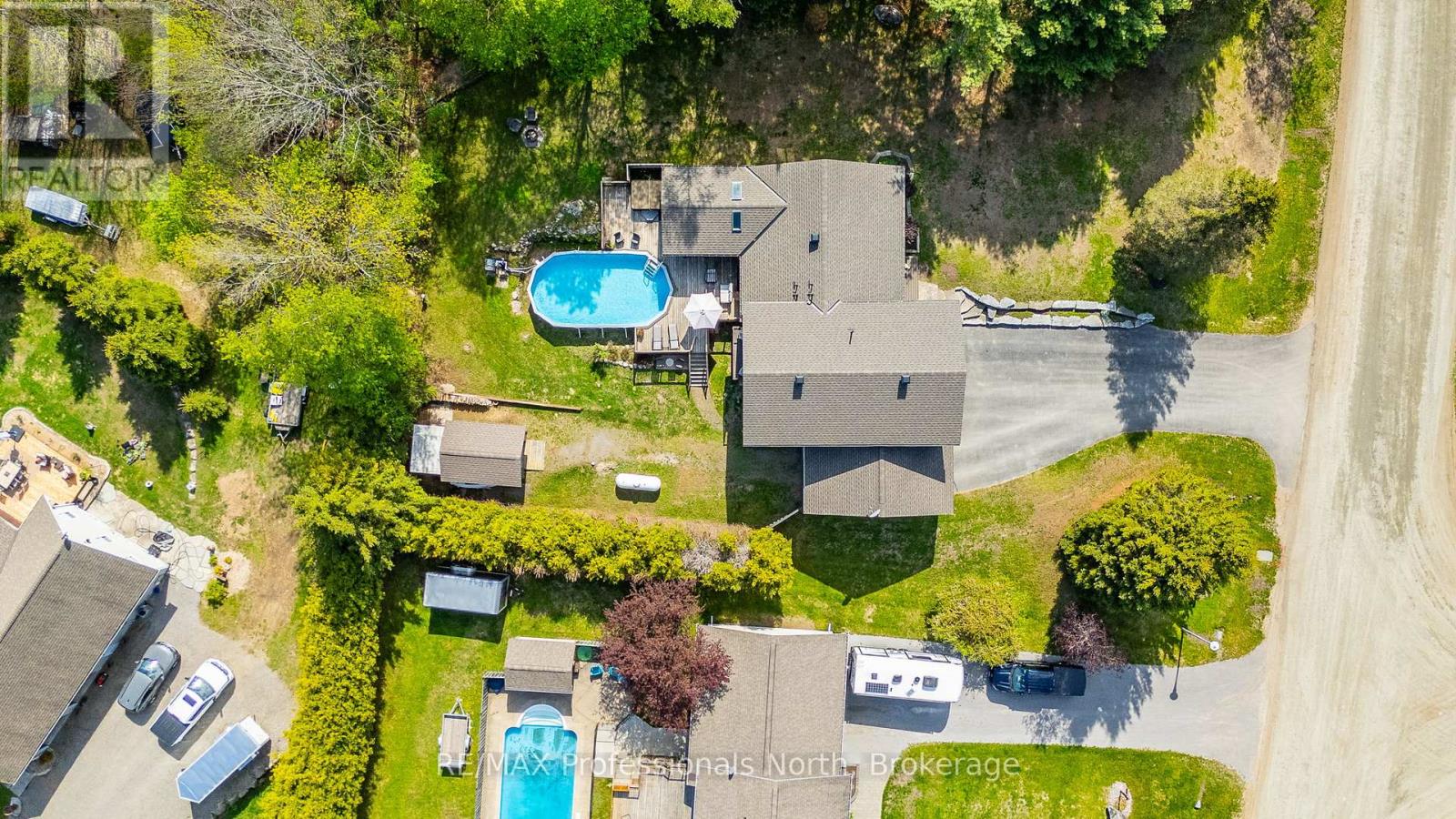 68 HALBIEM CRESCENT - 49