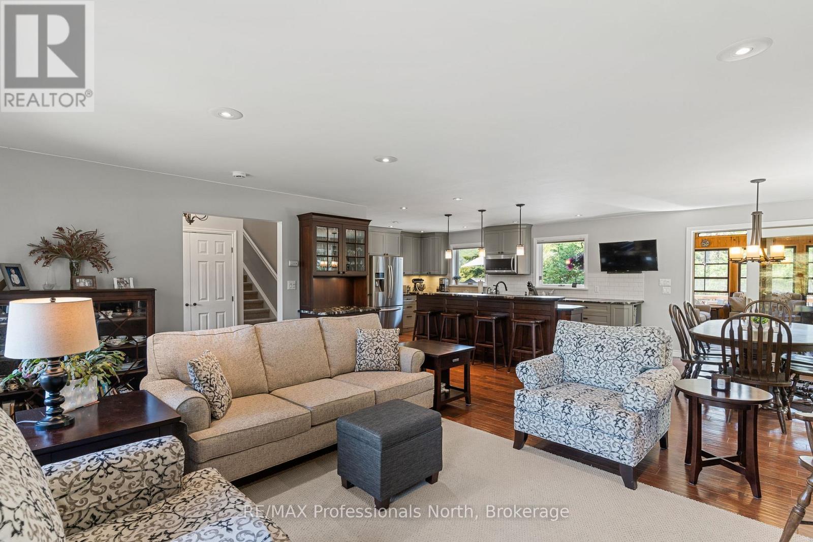 68 HALBIEM CRESCENT - 8