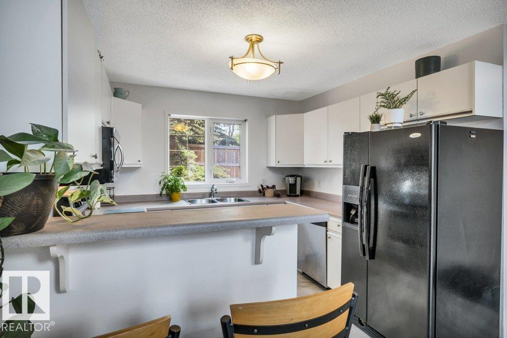 #13 4 FRASER DR - 10