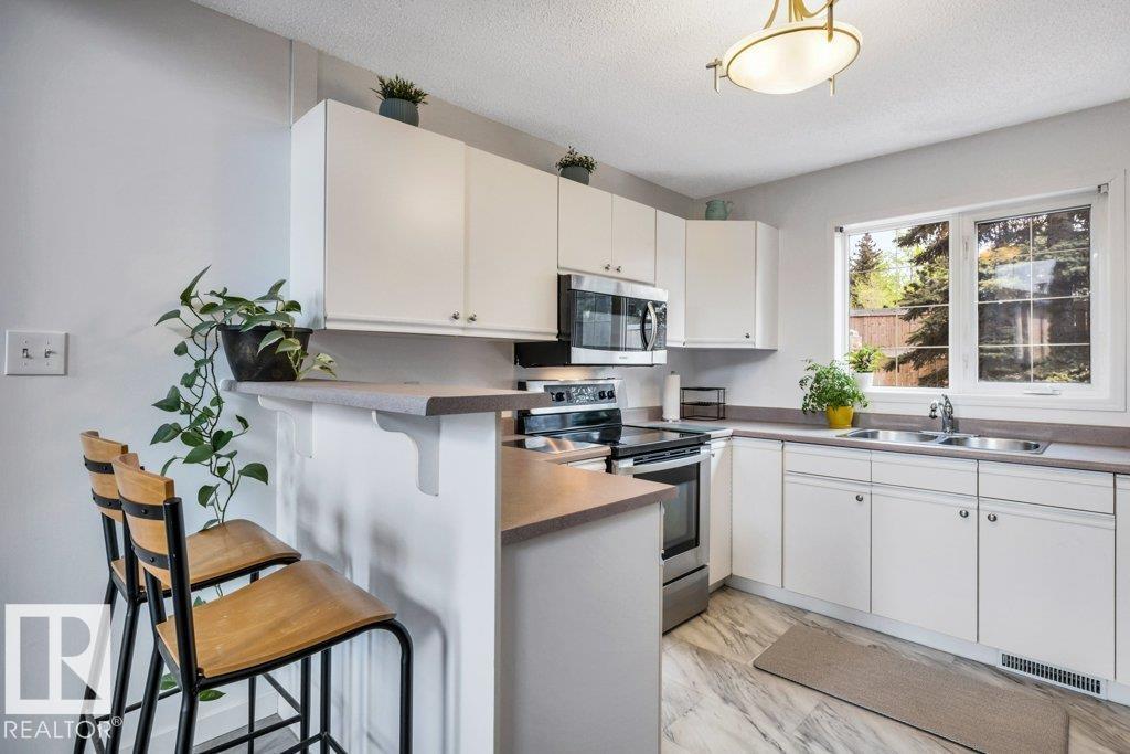 #13 4 FRASER DR - 11