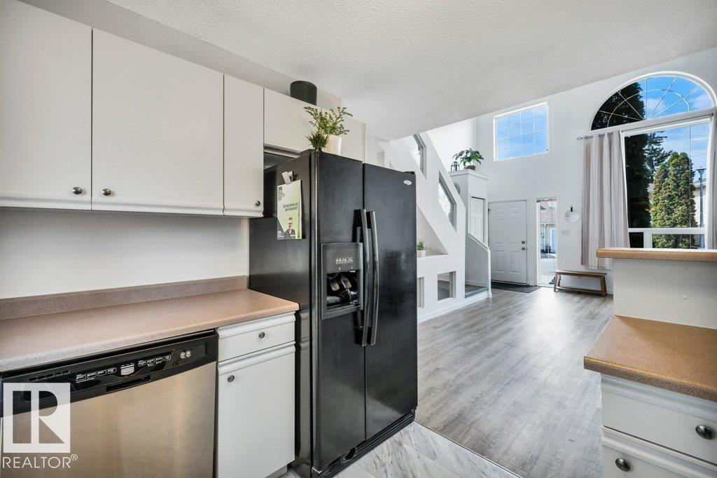 #13 4 FRASER DR - 13