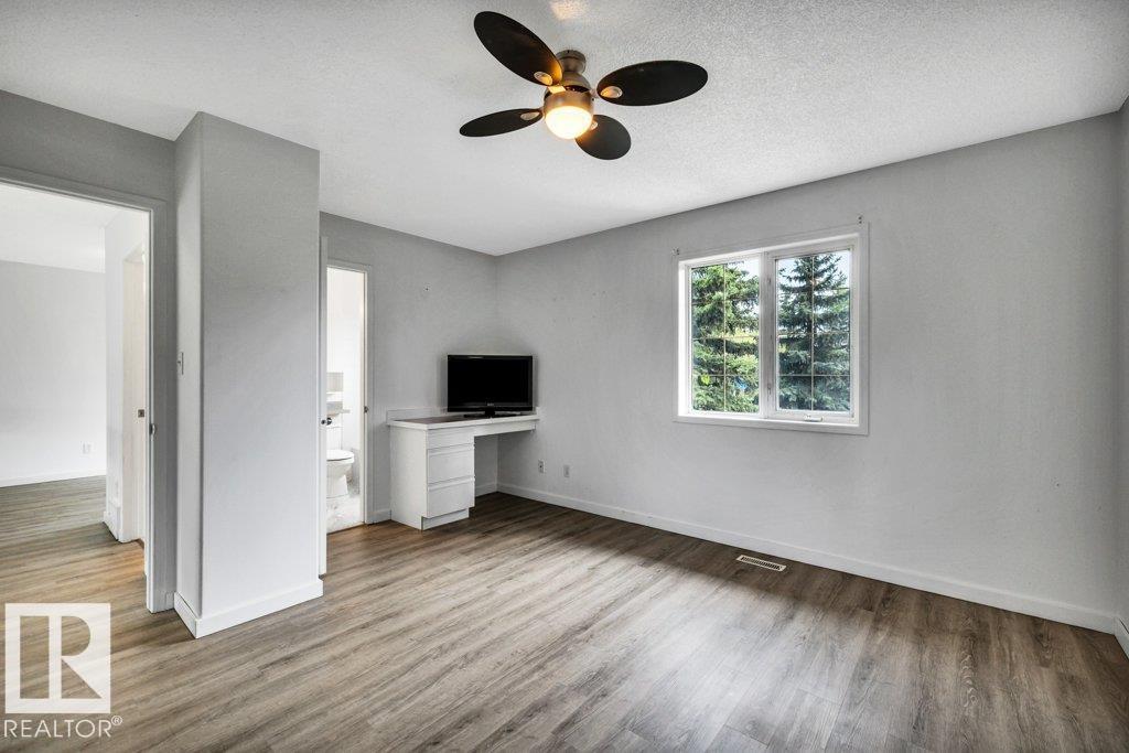 #13 4 FRASER DR - 23
