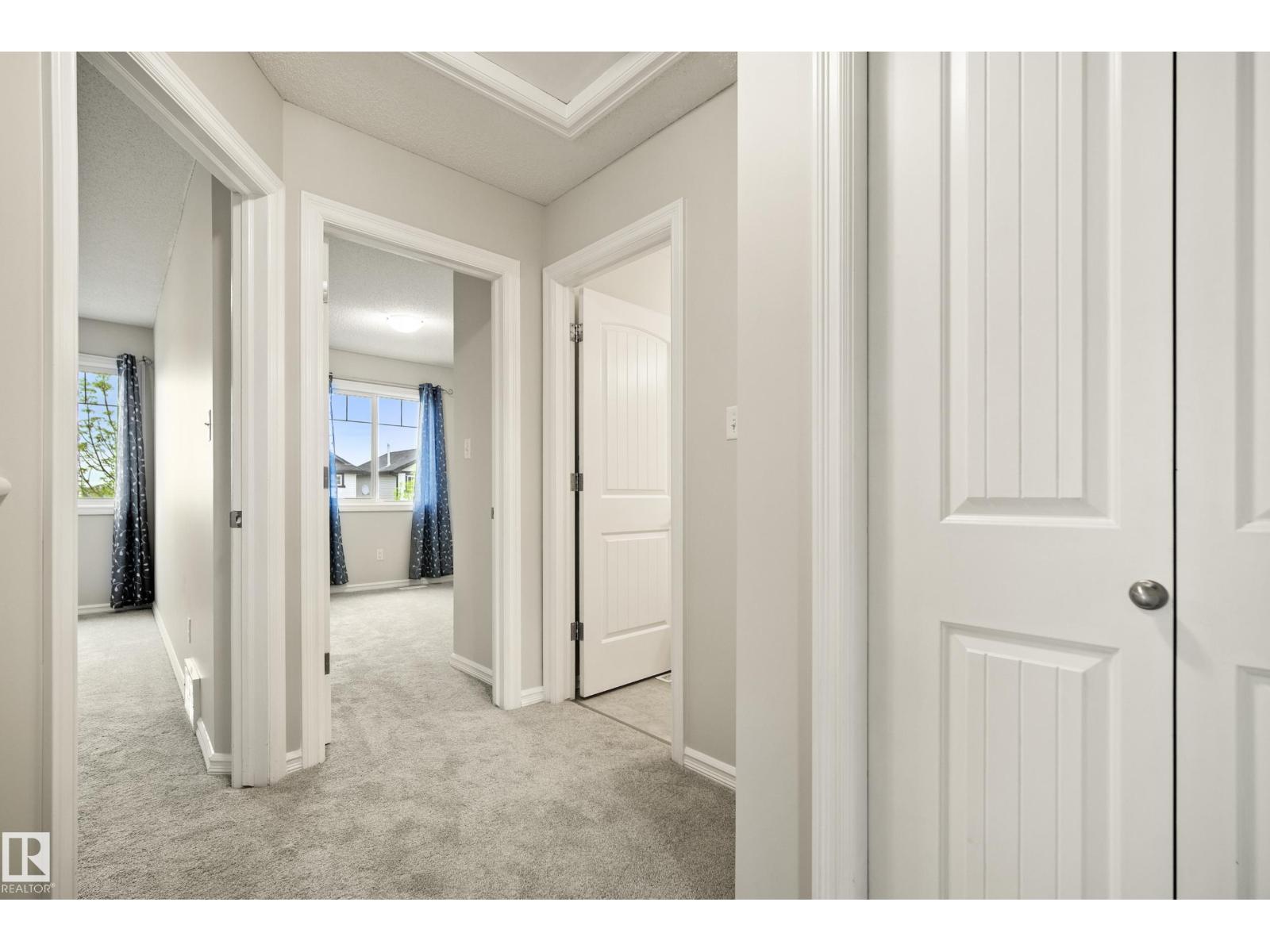 2369 27 AV NW - 16