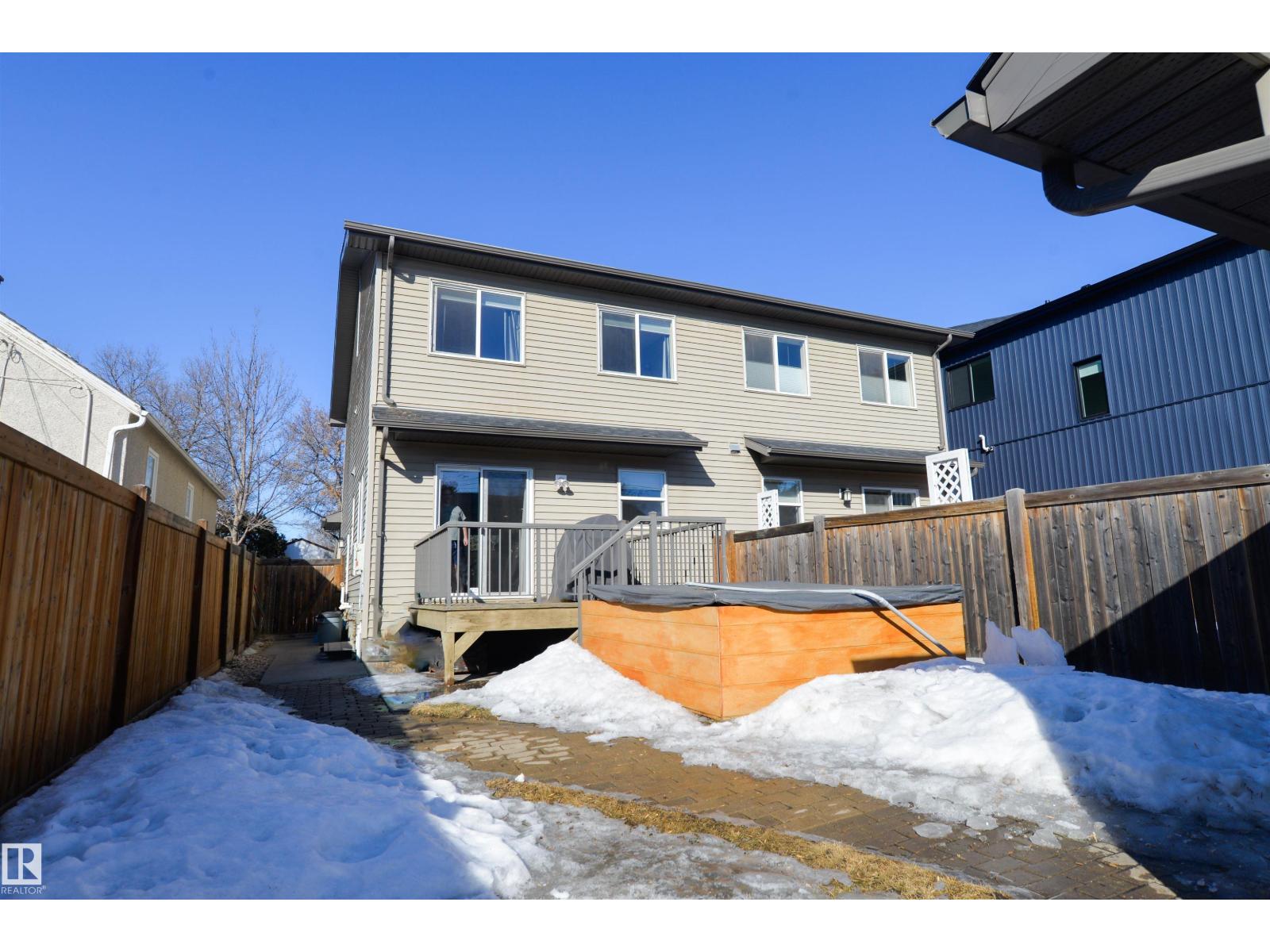 10433 70 AV NW - 41