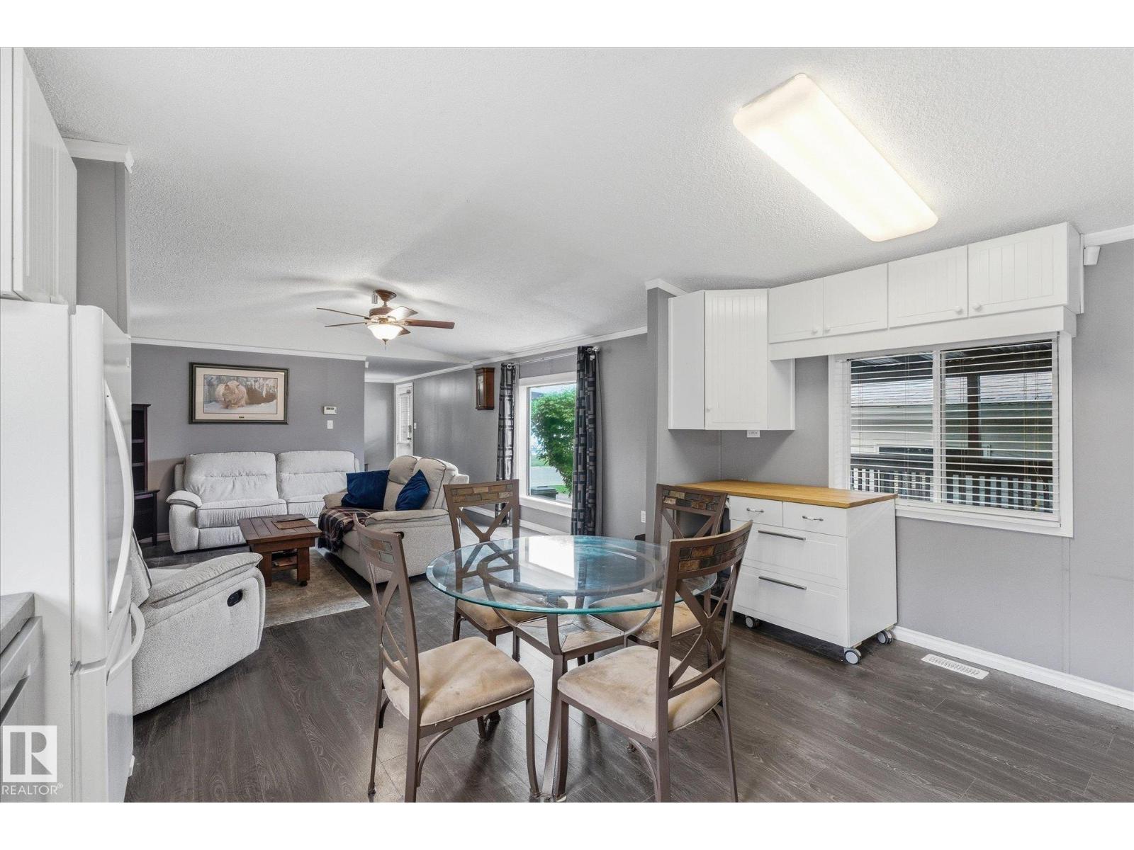 #97 3400 48 ST - 12