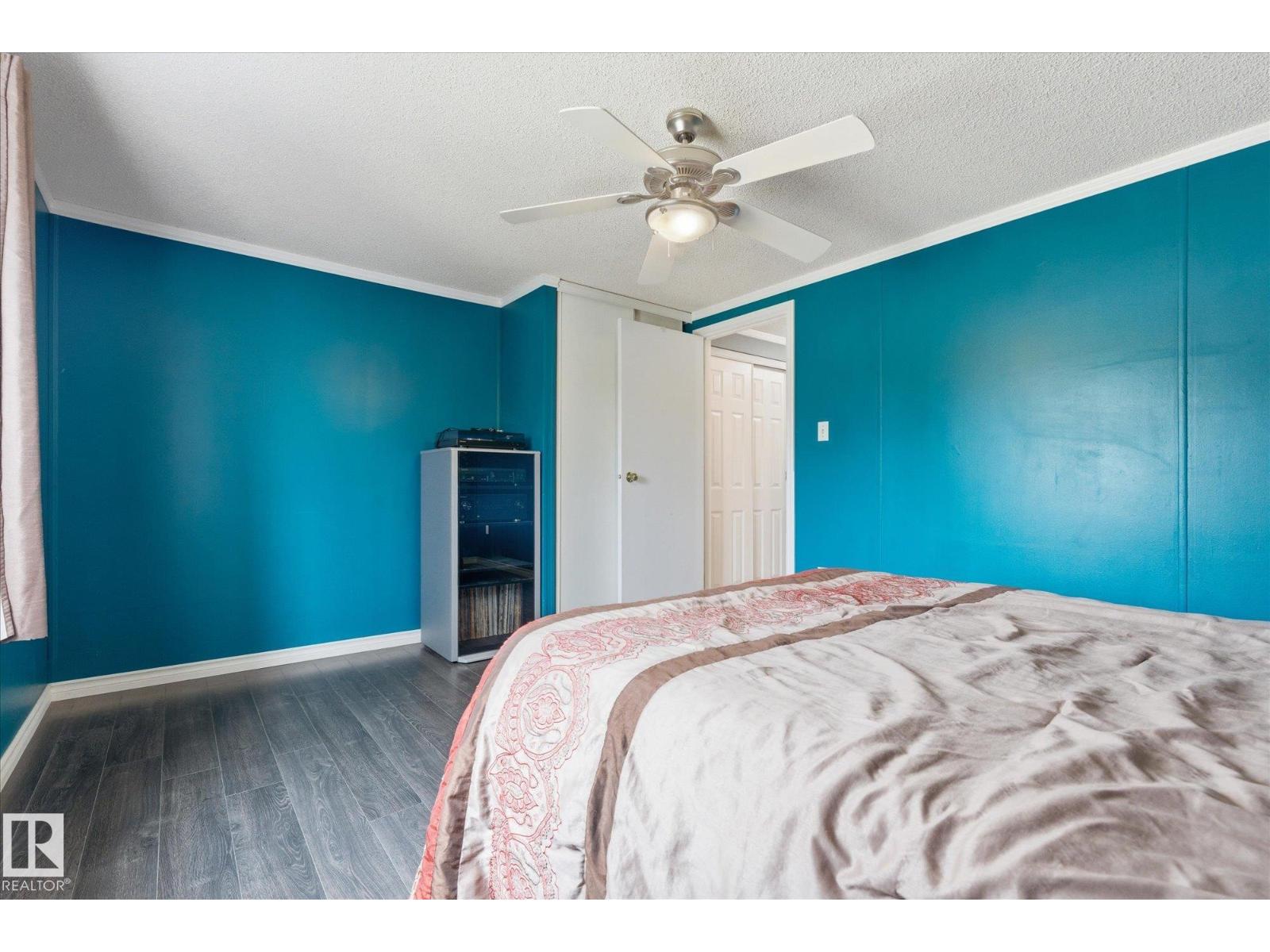 #97 3400 48 ST - 30