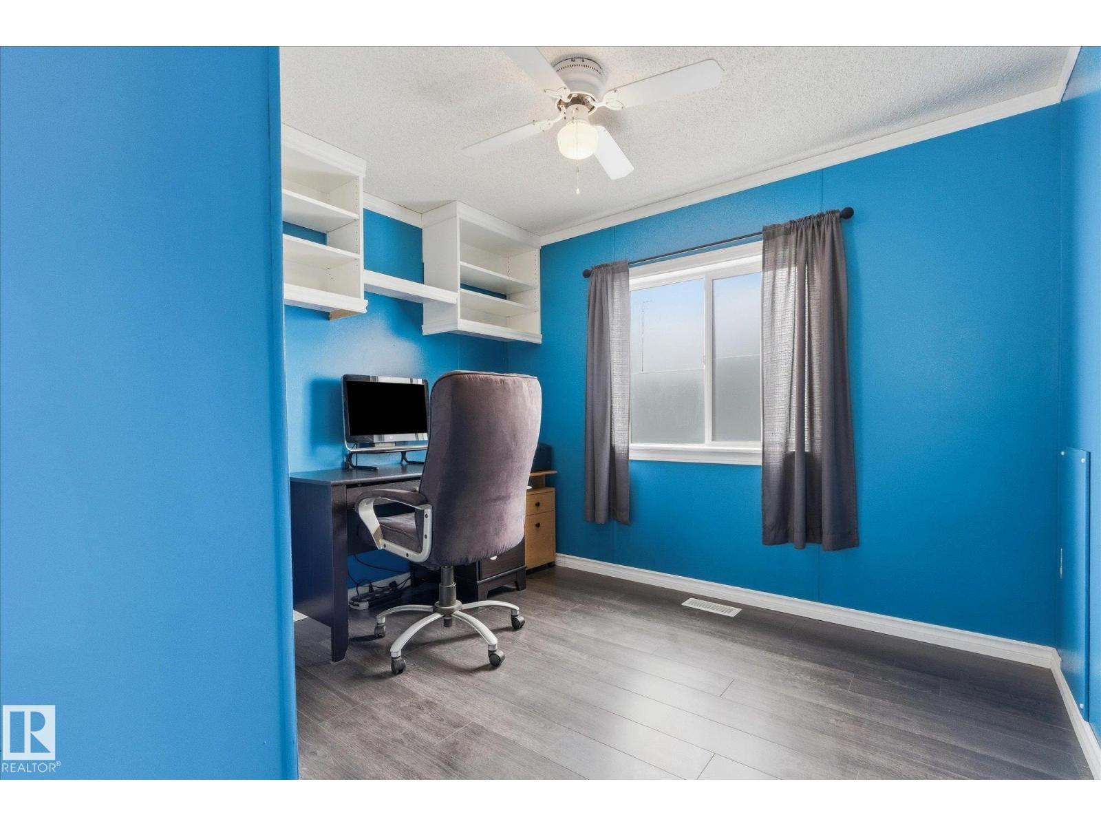 #97 3400 48 ST - 31