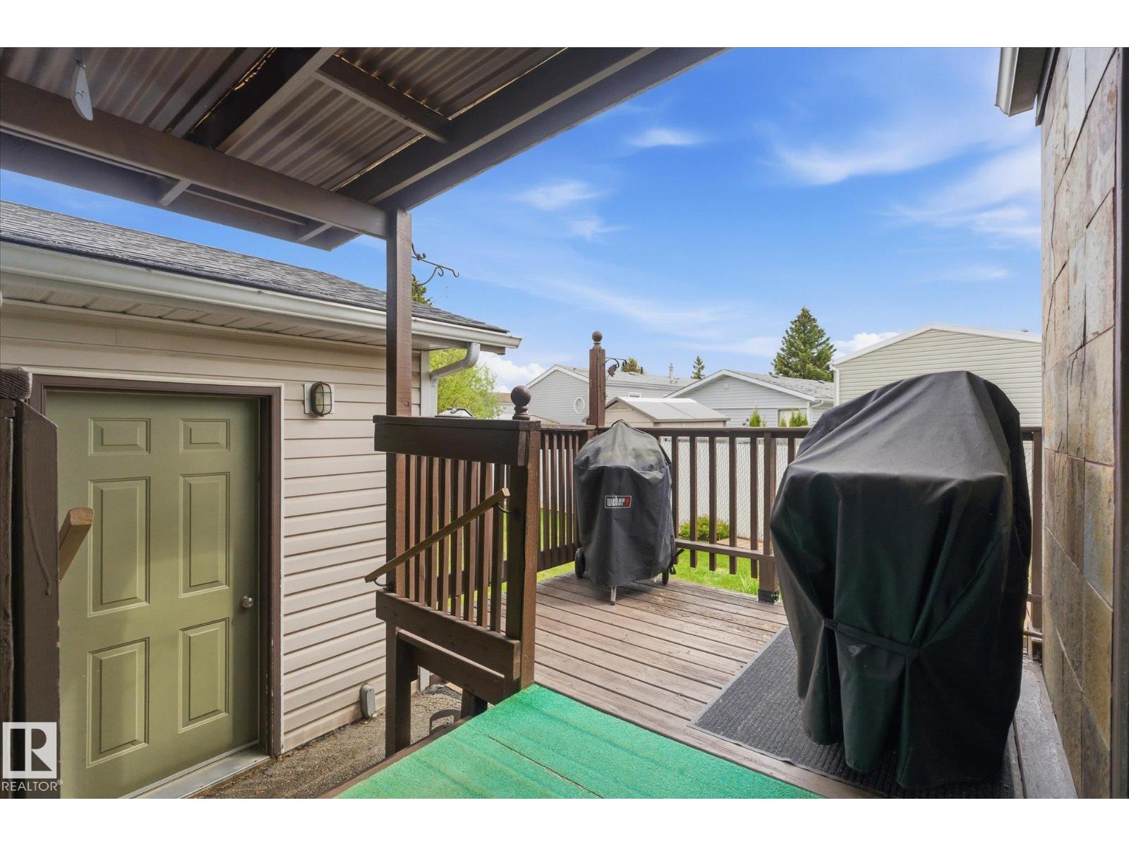 #97 3400 48 ST - 40