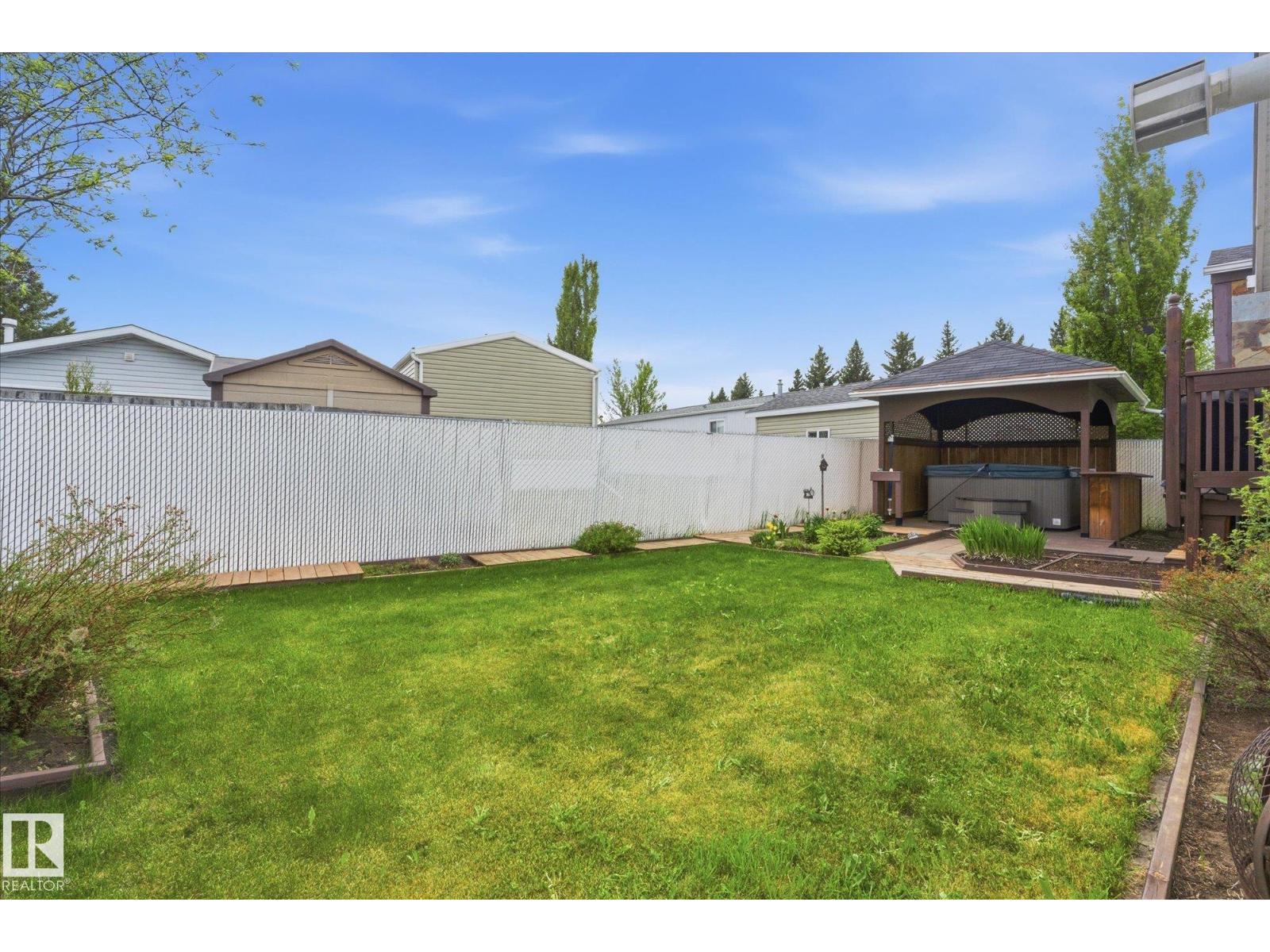 #97 3400 48 ST - 47