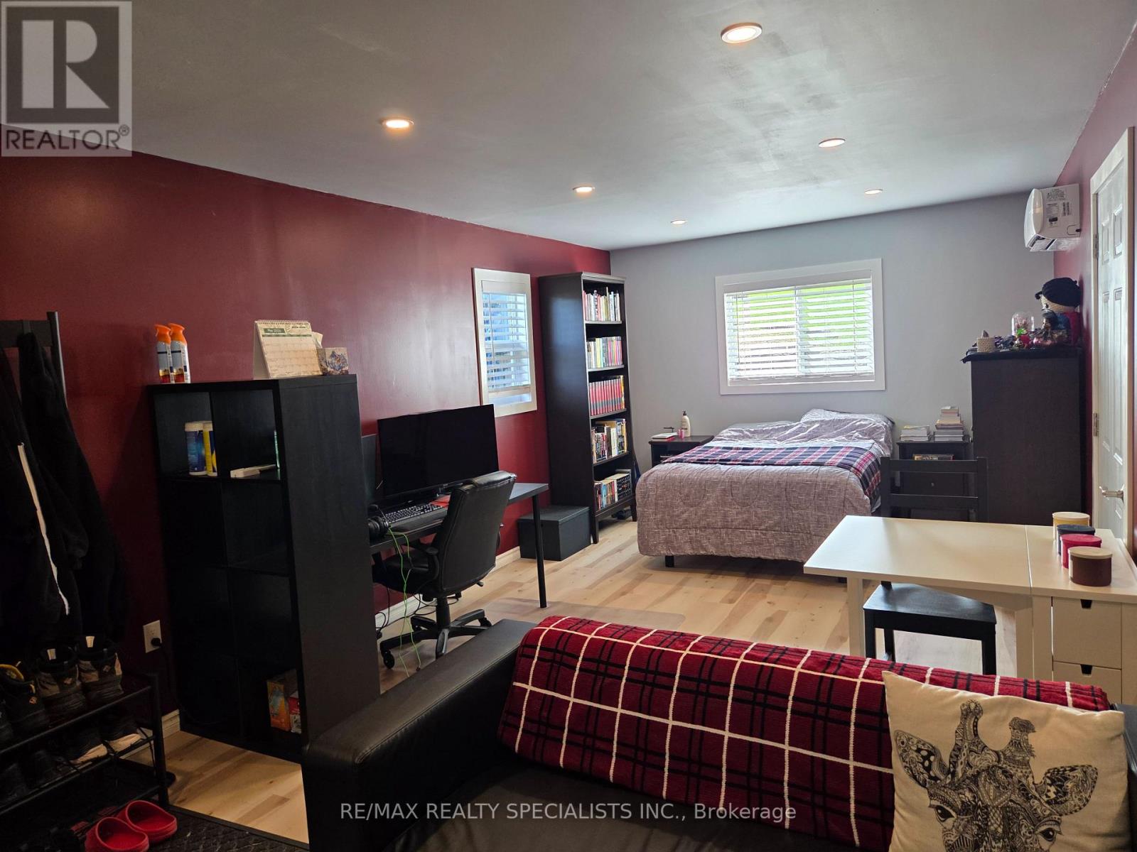 112 INDIAN ROAD - 6