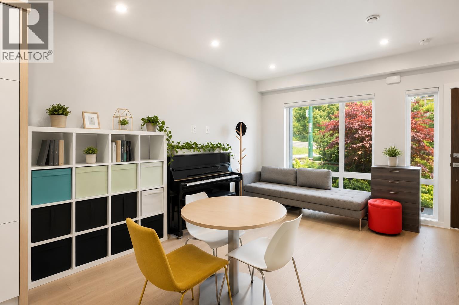 7675 GRANVILLE Street - photo 2