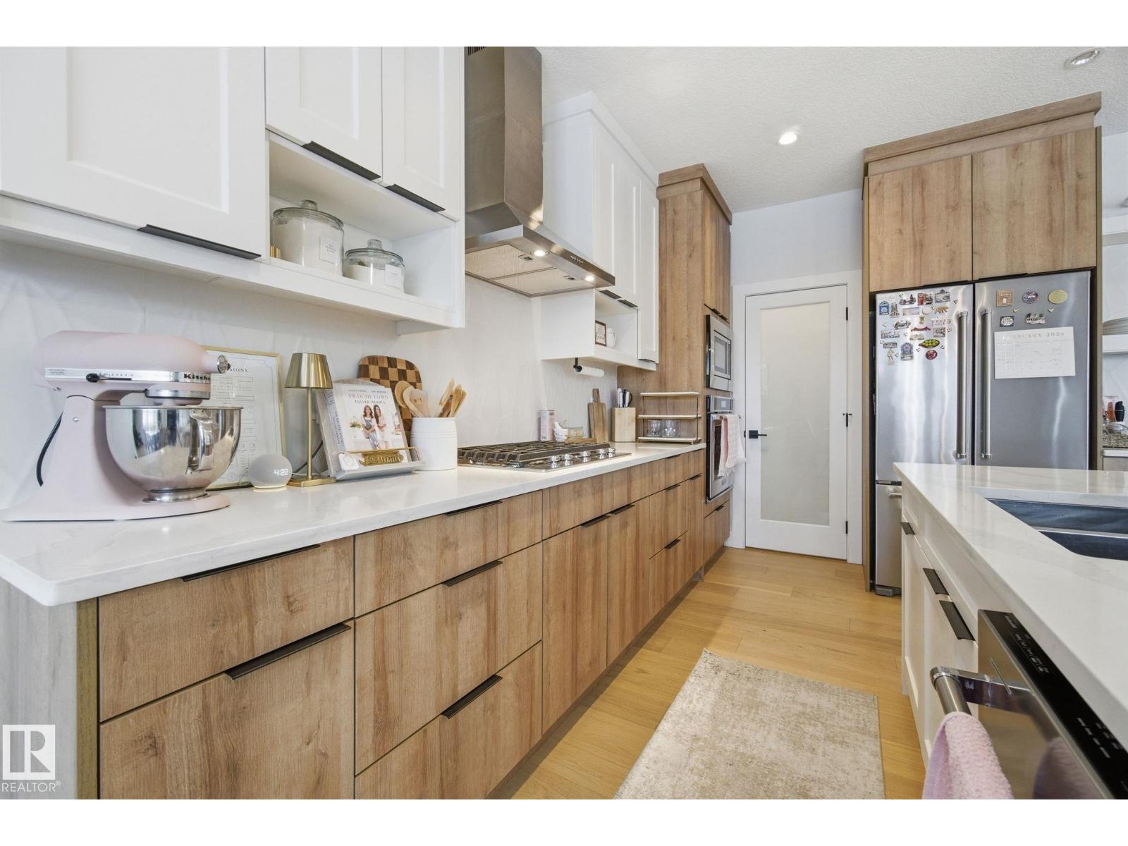 9831 223 ST NW - 10