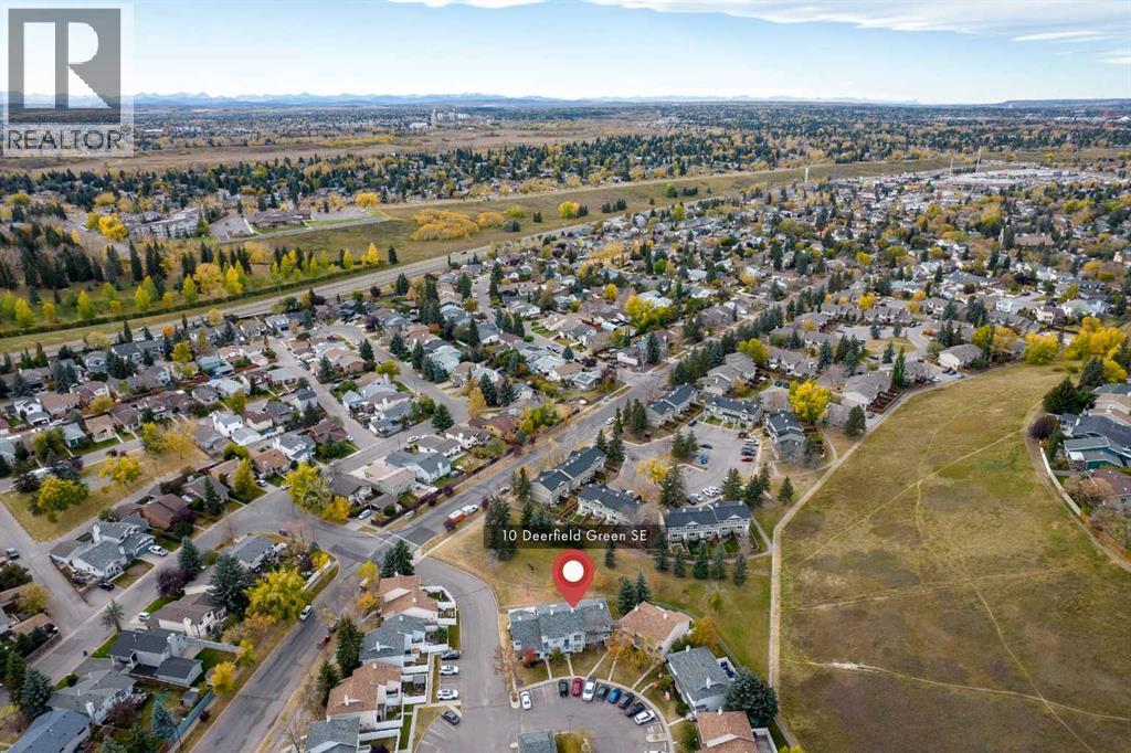 10 Deerfield Green SE - 38