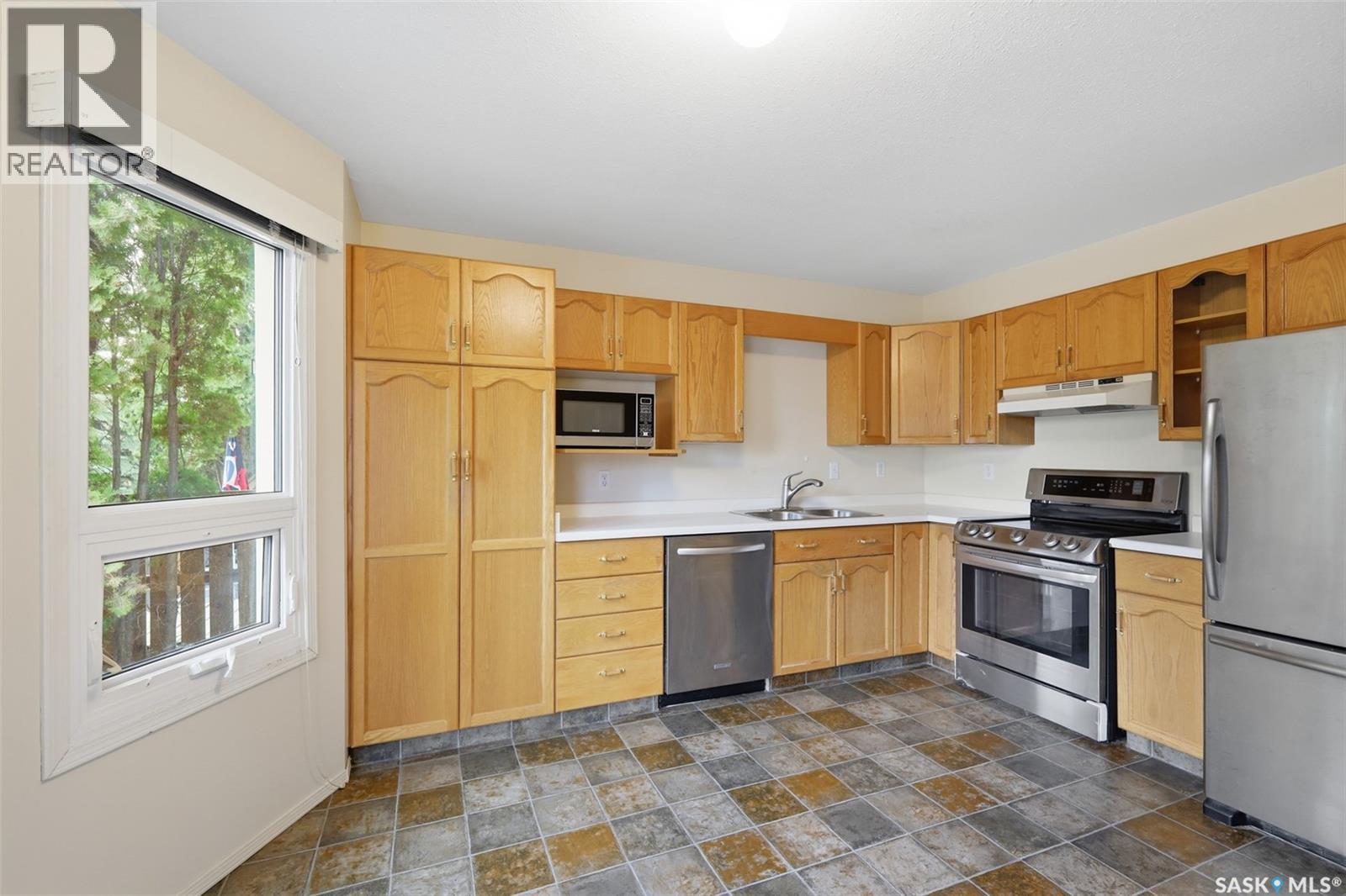 #110 320 Heritage CRESCENT - 11