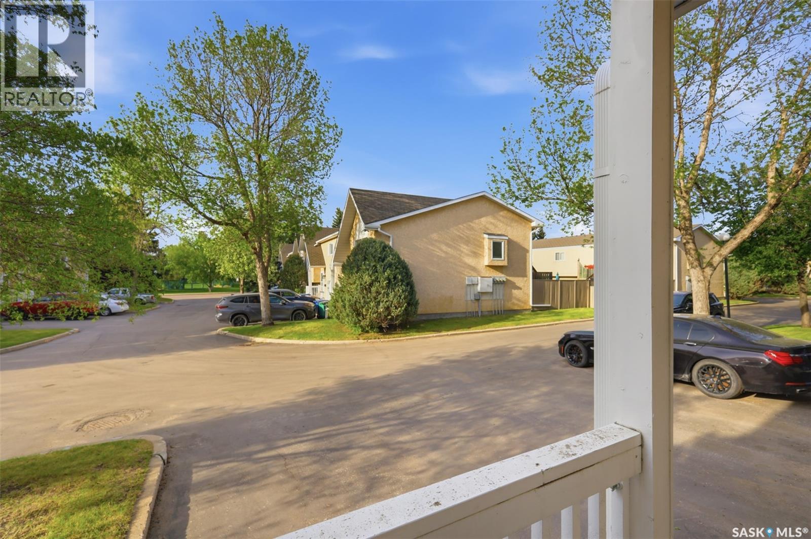 #110 320 Heritage CRESCENT - Image 3