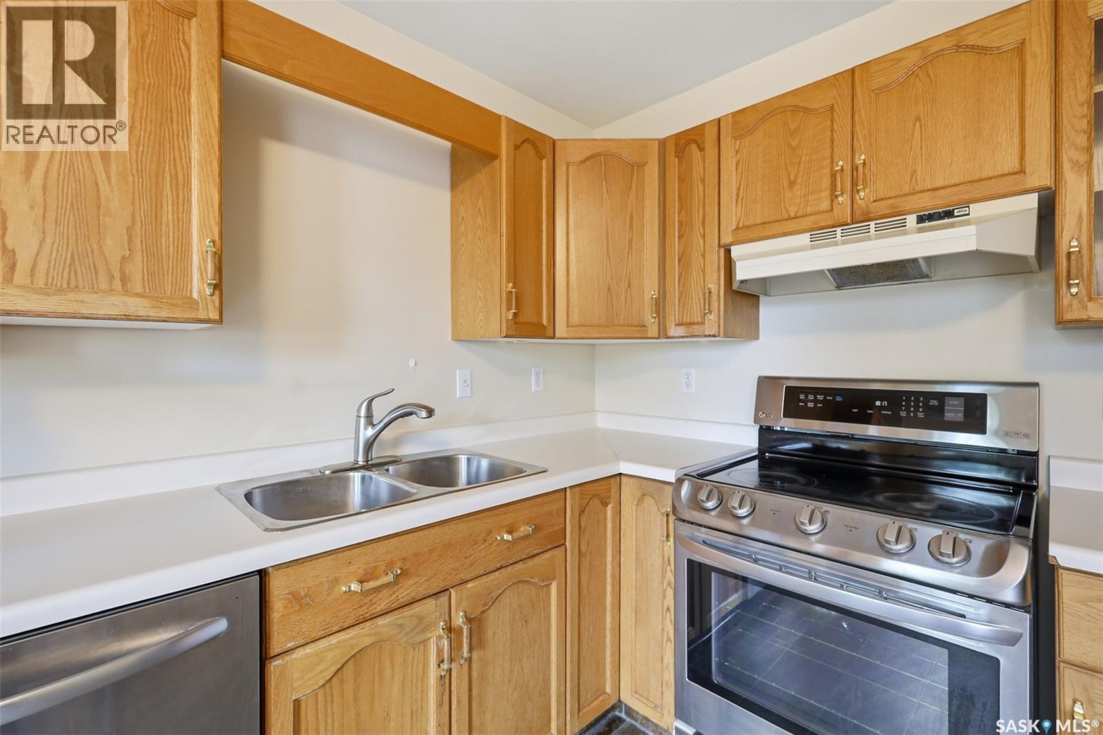 #110 320 Heritage CRESCENT - 14