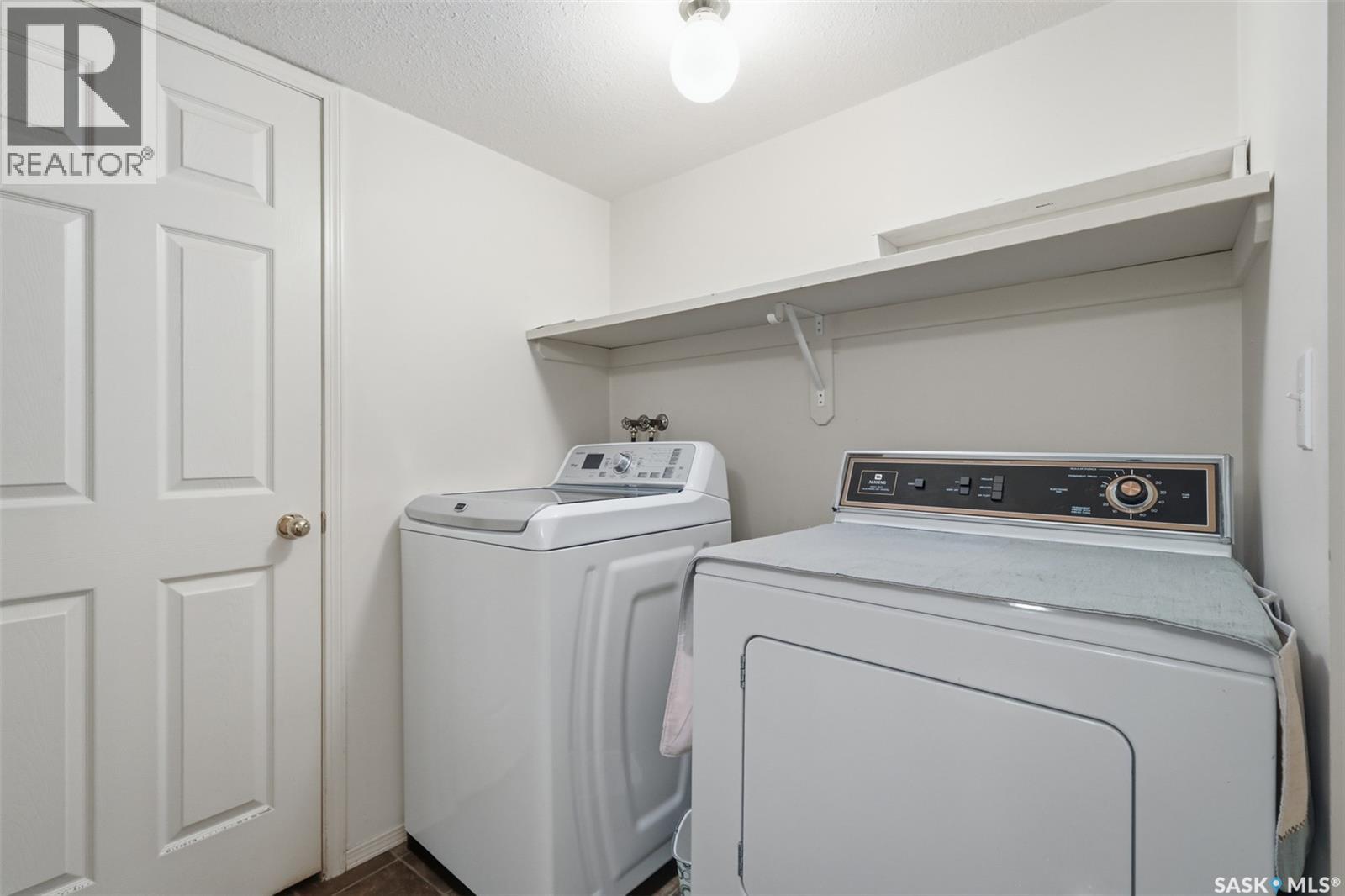 #110 320 Heritage CRESCENT - 28