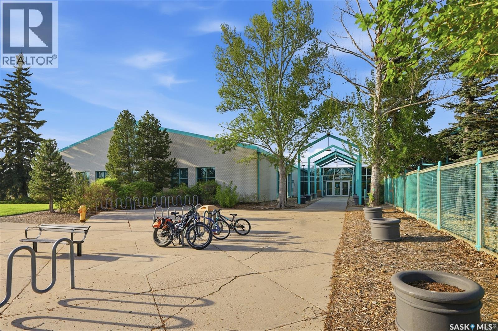 #110 320 Heritage CRESCENT - 43
