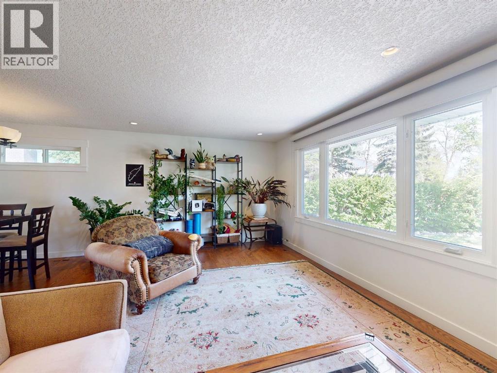 5839 Dalkeith Hill NW - 19