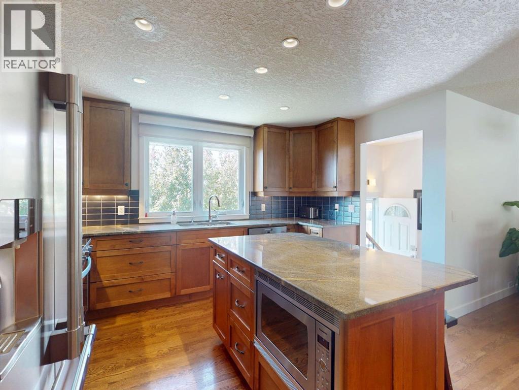 5839 Dalkeith Hill NW - 24
