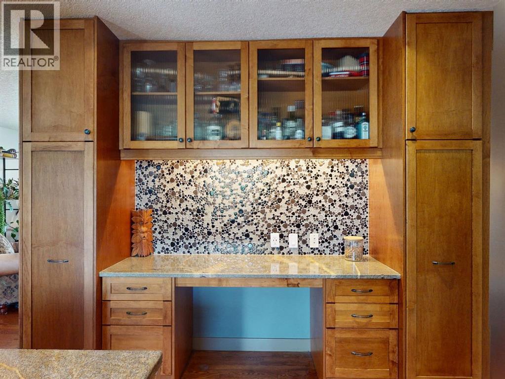 5839 Dalkeith Hill NW - 26
