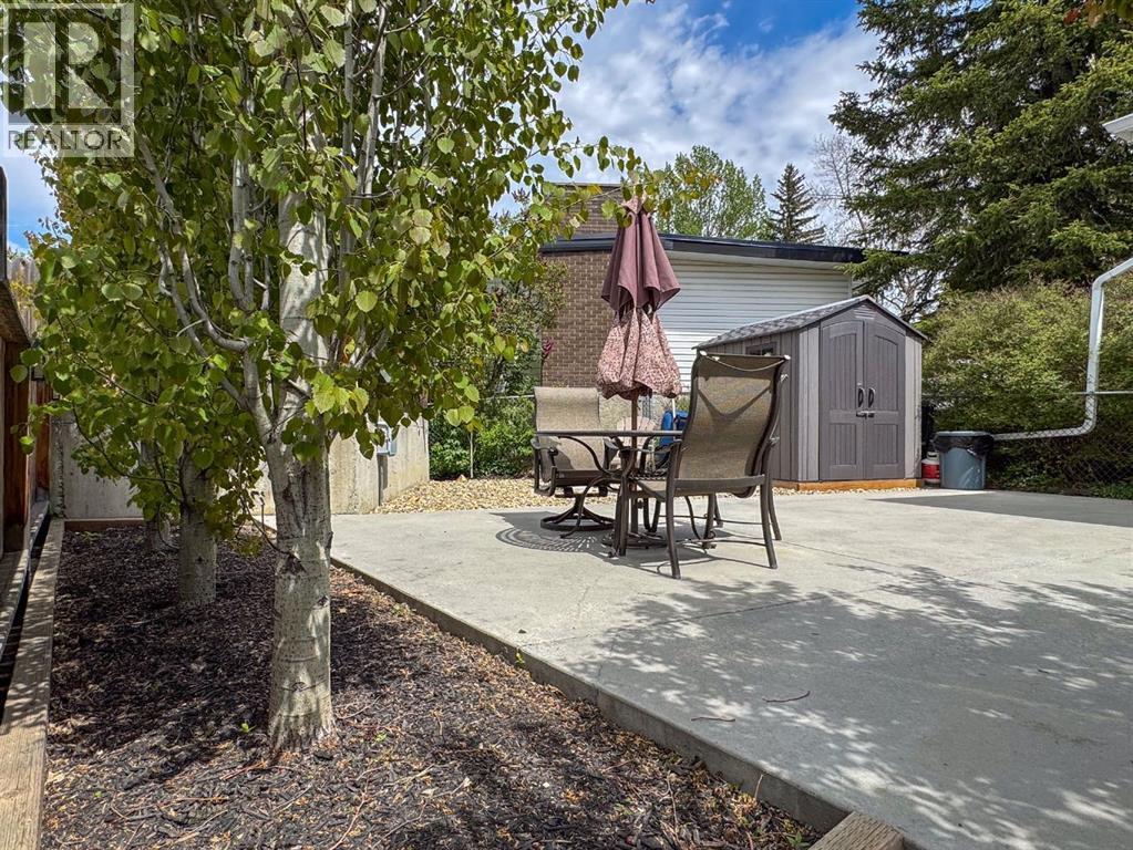 5839 Dalkeith Hill NW - 35