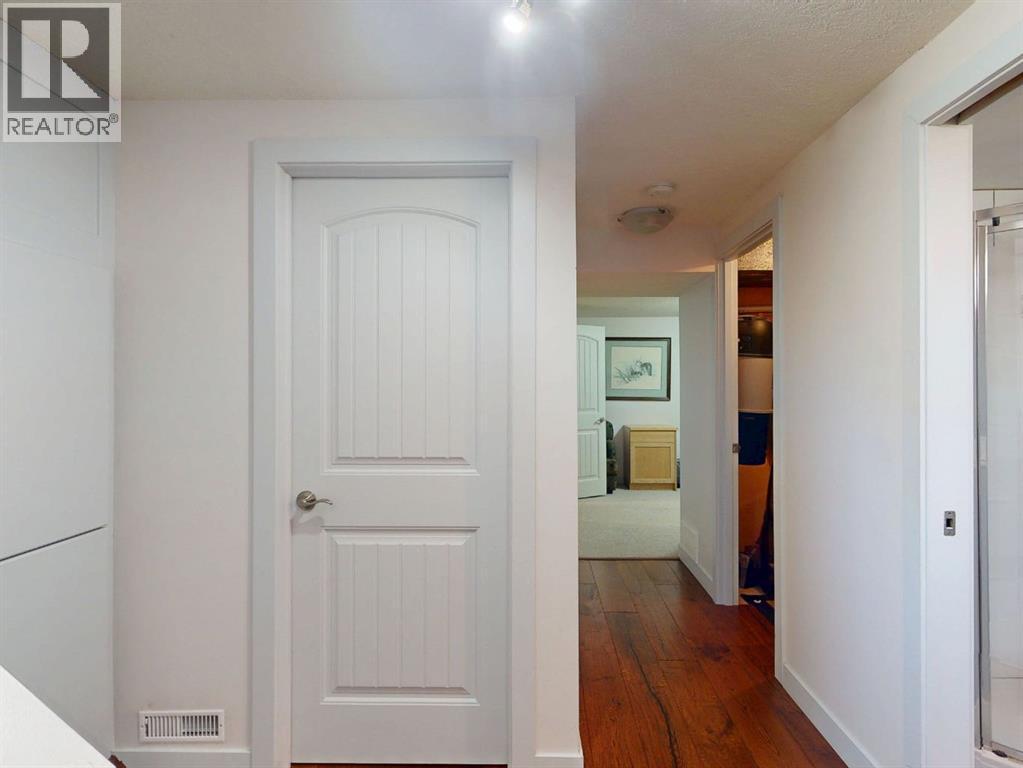 5839 Dalkeith Hill NW - 37